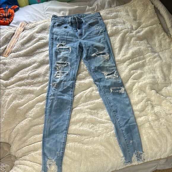American Eagle Outfitters Women's Blue Distressed Jeans size 2 hi-rise - Picture 4 of 8